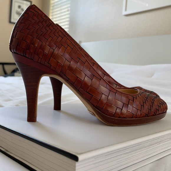 Cole Haan Ladies Pumps size 7 - Picture 3 of 8